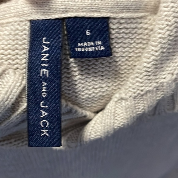 Janie and Jack hoodie sweater gray oatmeal with red arm stripes size 6 - Picture 5 of 6